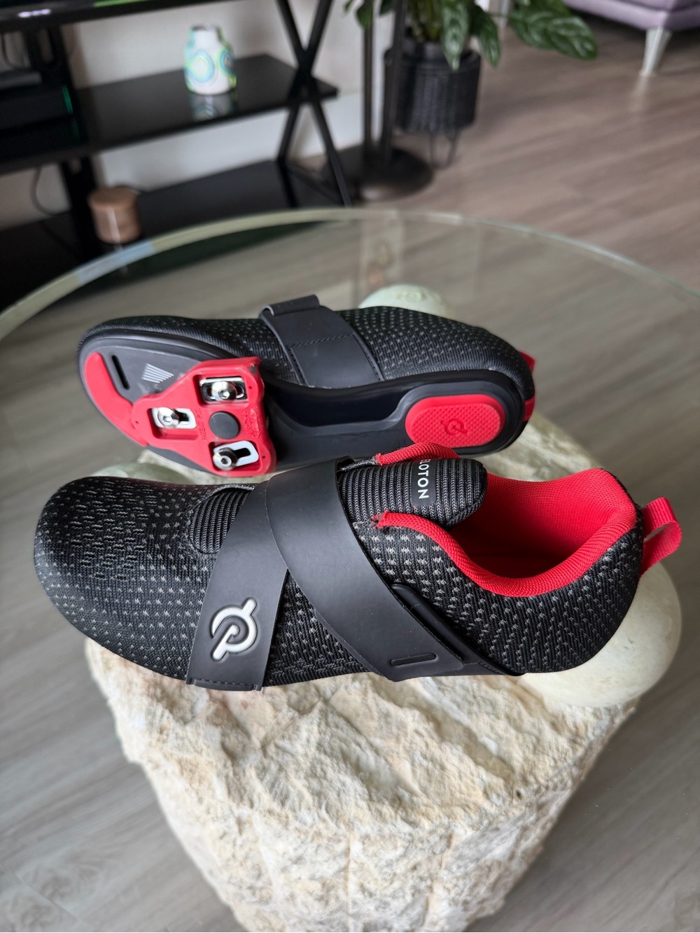 Peloton Altos Cycling Shoes Women’s 7 / Men’s 5.5 w Cleats